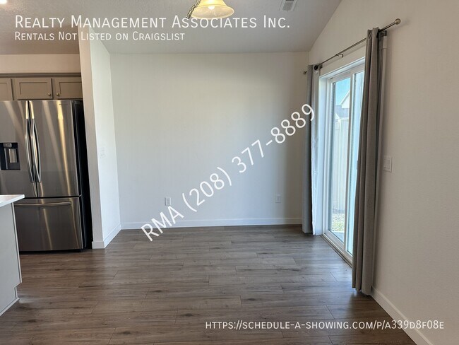 Foto del edificio - 3794 E Berwick Dr