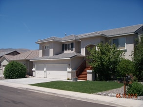 Building Photo - 210 River Front Dr