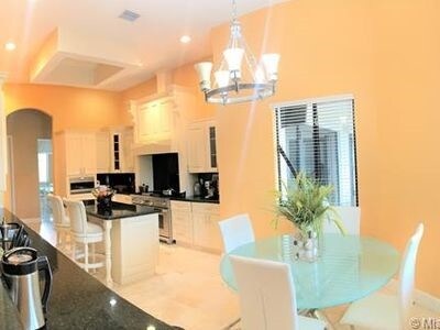 Foto del edificio - 9741 NW 130th St