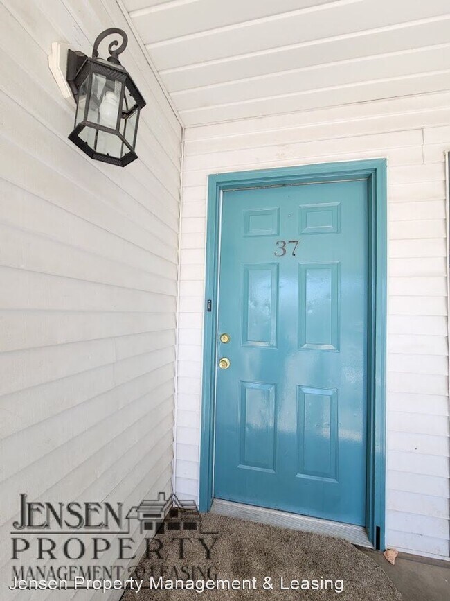 Foto del edificio - 2 br, 1 bath House - 1150 West 360 North #37