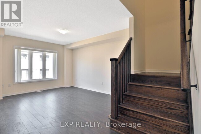 Building Photo - 7 Pagebrook Cres