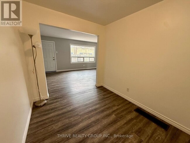 Building Photo - 161 Toulon Crescent