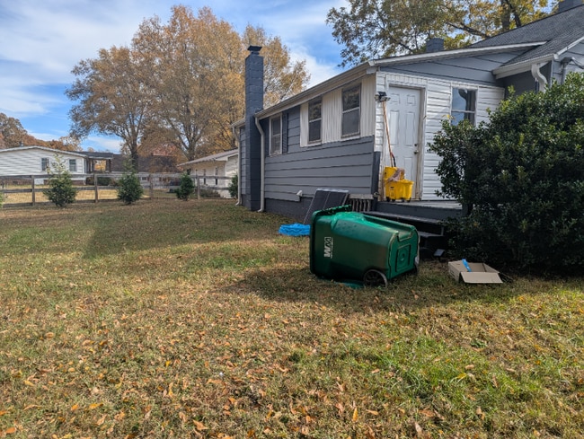 Building Photo - 814 Walker St