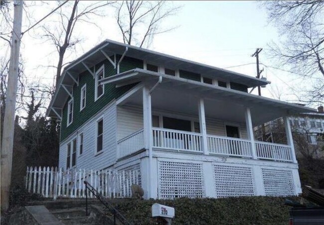 Building Photo - 210 Penn Ter