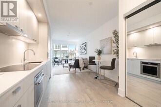 Building Photo - 115 Denison Ave