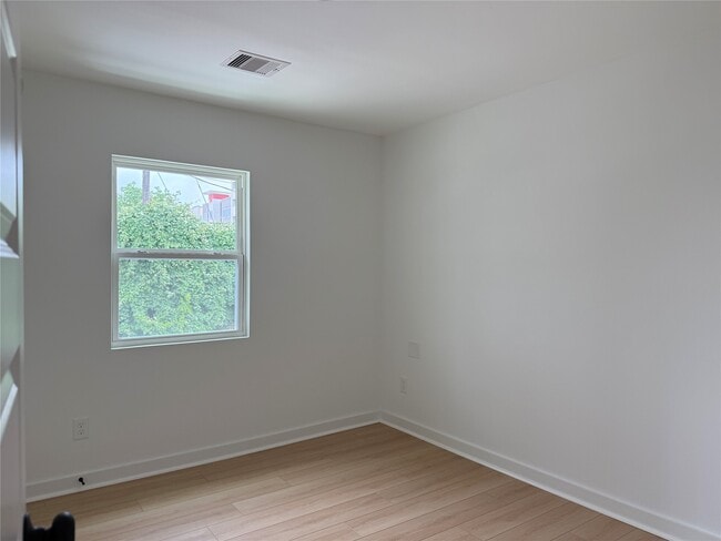 Building Photo - 3617 Rosalie St