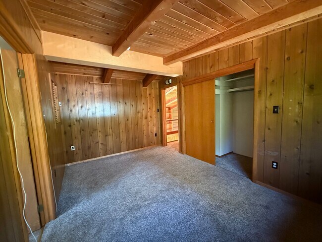 Foto del edificio - 6276 Cobey Ln