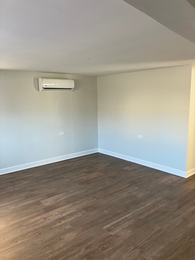 8241 W Lawrence Ave Unit Garden, Norridge, IL 60706 8241 W Lawrence