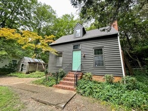 Building Photo - 107 Herbert St