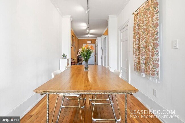 Foto del edificio - 3426 16th St NW