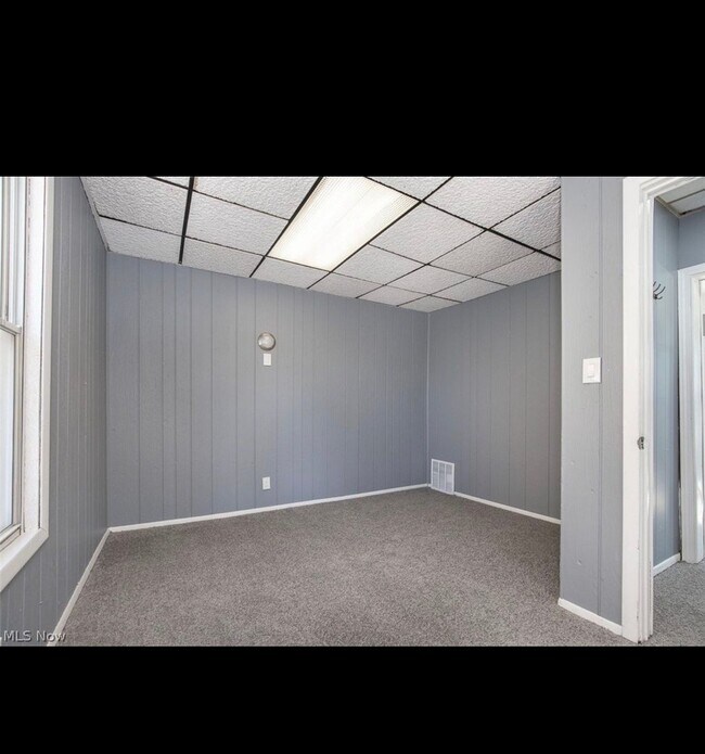 Foto del edificio - 7815 Jeffries Ave