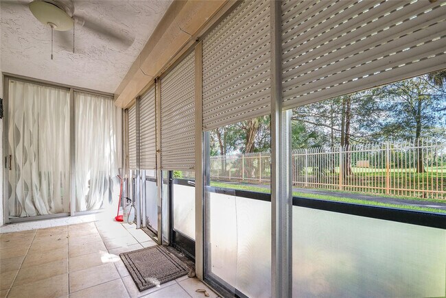 Foto del edificio - 3940 Inverrary Blvd