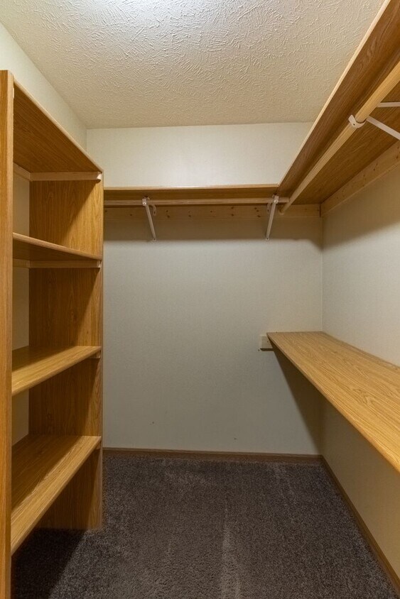 Primary Photo - Newer Construction Home in Excellent Famil...