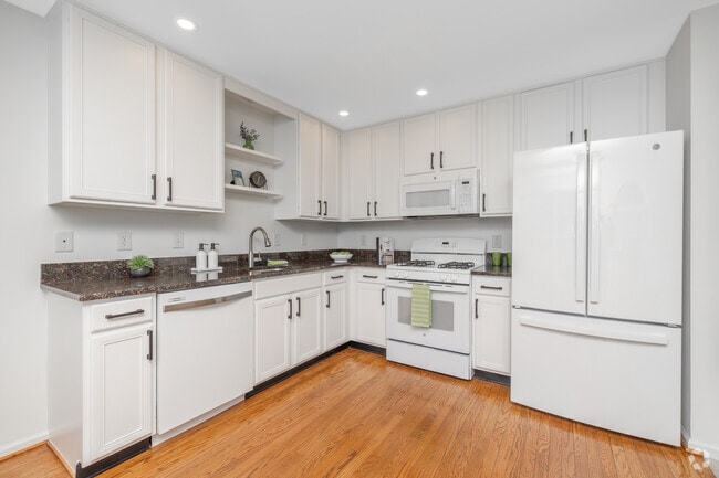 3BR, 2.5BA - 1,921SF - Kitchen - Heritage Summer Hill