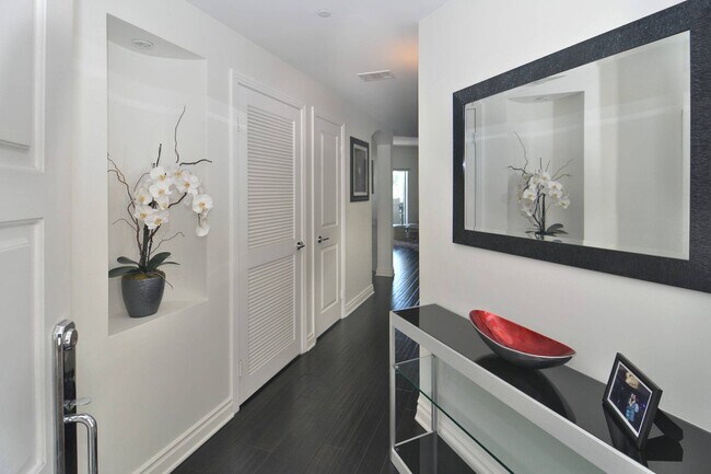 Foto del edificio - 4424 Whitsett Ave