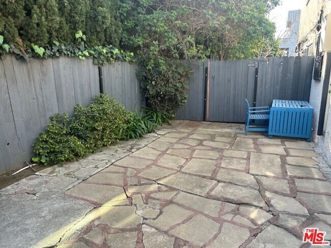 Foto del edificio - 11826 Venice Blvd.