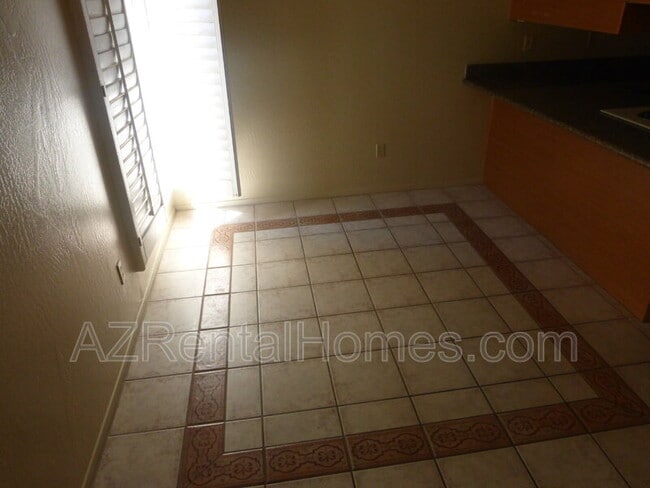 Foto del edificio - 2139 E Sanos Dr