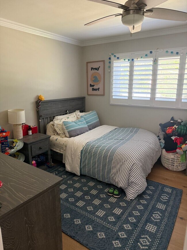 Building Photo - Beautiful, Remodeled 4 Bed, 2.5 Bath in th...