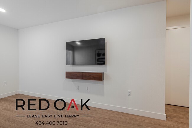 Foto del edificio - ~2 Months FREE~ Incredible Private Suite i...