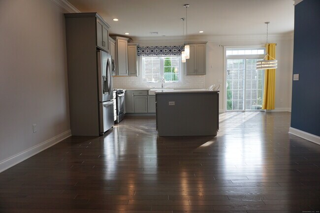 Building Photo - 56 Moorland Dr