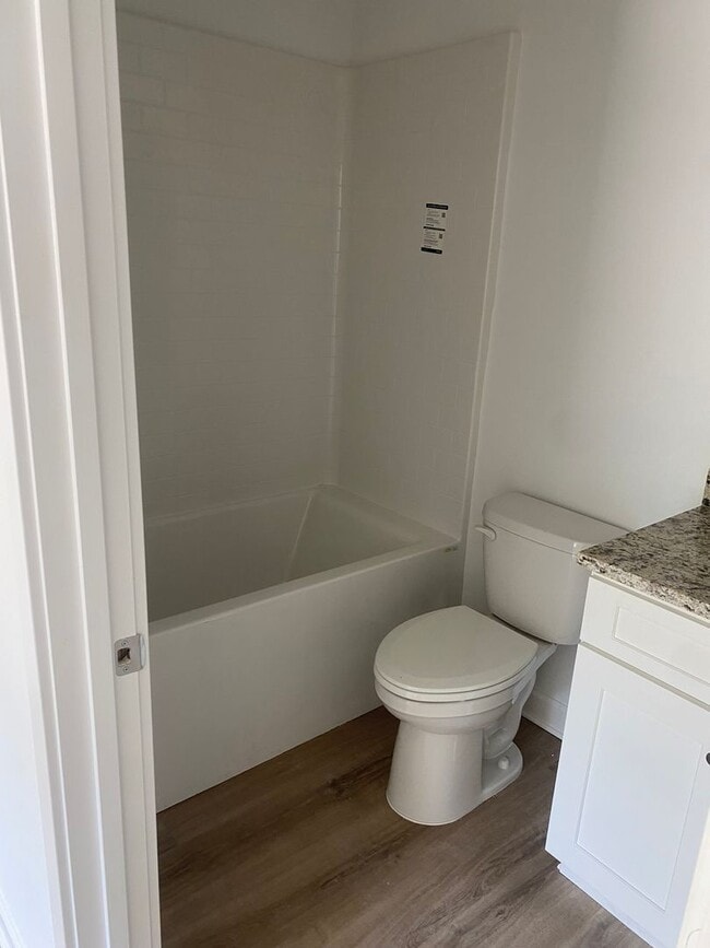 Foto del edificio - 3 Bedroom, 2 Bathroom home for rent