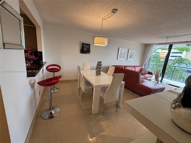 Building Photo - 3031 N Ocean Blvd