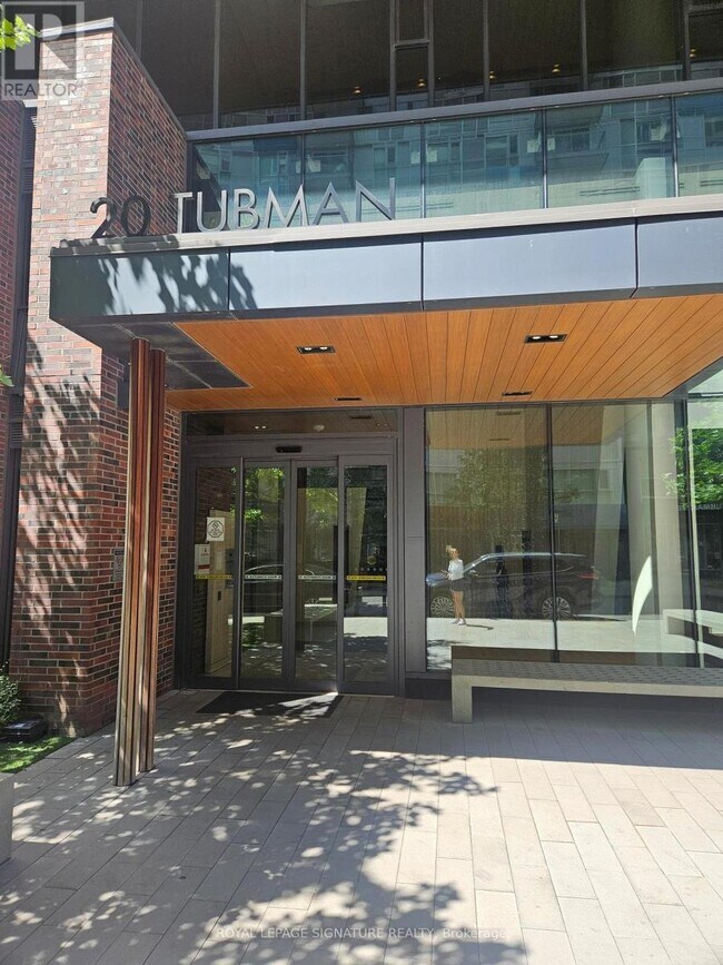 Photo du bâtiment - 20 Tubman Ave