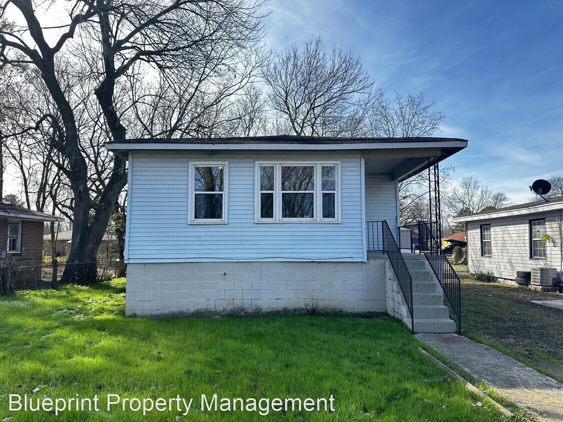 3 br, 1 bath House 2024 Long 14th St House Rental in Bessemer, AL