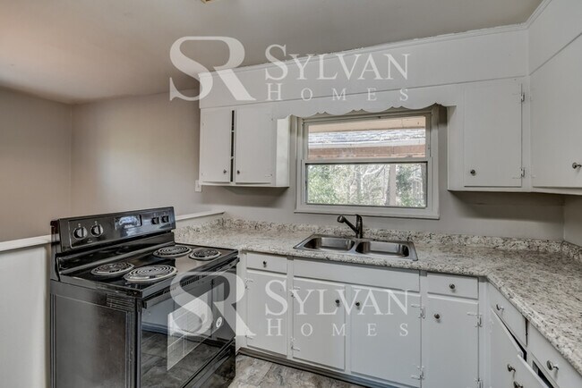Foto del edificio - Spacious & Serene: 3-Bedroom Ranch for Pea...