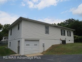 Building Photo - 3 br, 2 bath House - 1111 Andrews Drive