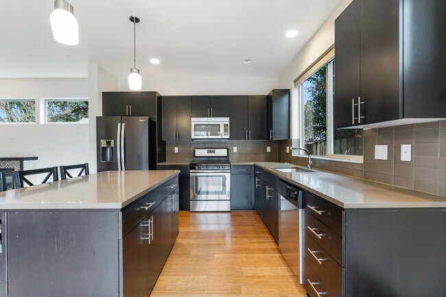 Foto del edificio - 9326 N Tioga Ave