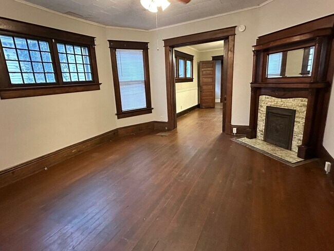 Foto del edificio - Large 3 Bedroom Close to Union Hospital