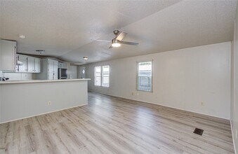 Building Photo - 13704 Lookout Ct