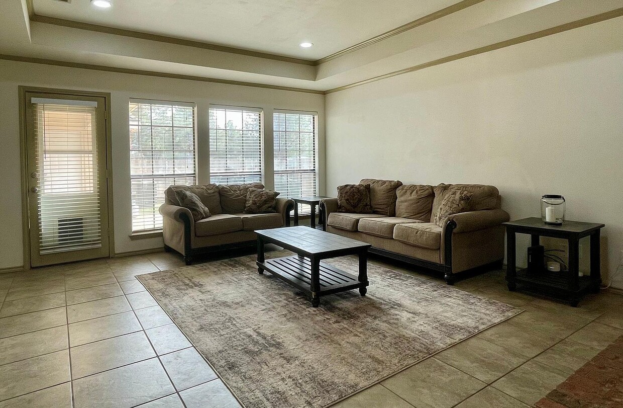 Primary Photo - 2 bedroom, 2 bathroom townhome