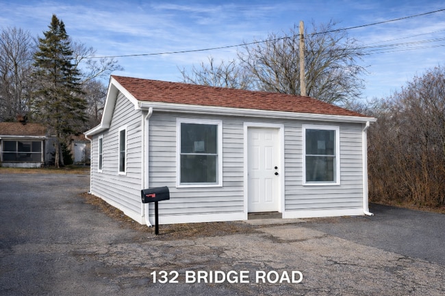 Building Photo - 132 Bridge Rd