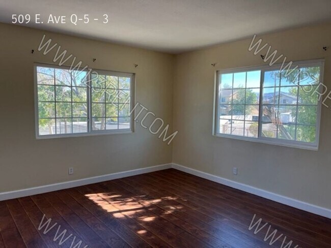 Foto del edificio - 2BD/ 1BTH Apartment East Palmdale (2nd Floor)