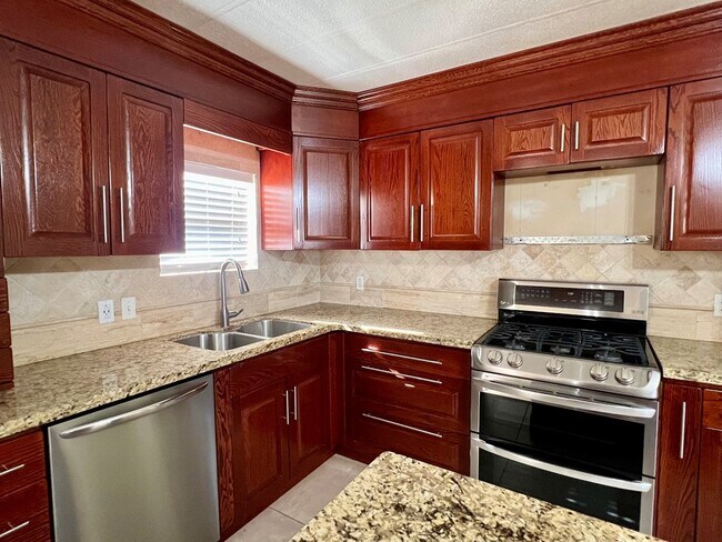Building Photo - 3854 N Huntington Ave