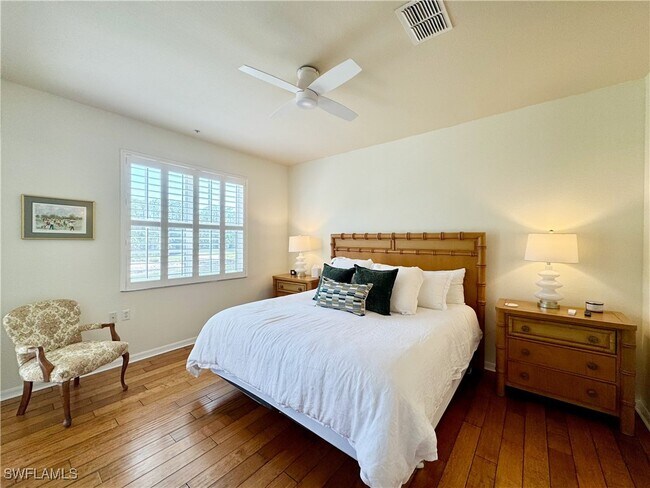 Foto del edificio - 4884 Hampshire Ct