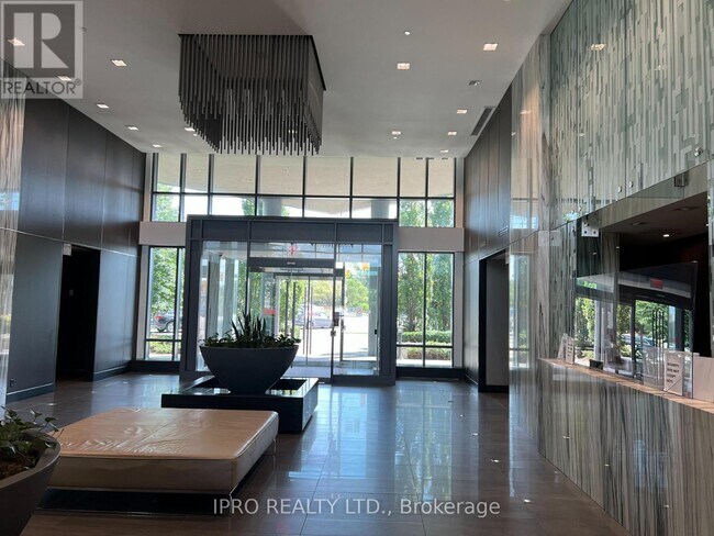 Photo du bâtiment - 215-2215 Sherway Gardens Rd