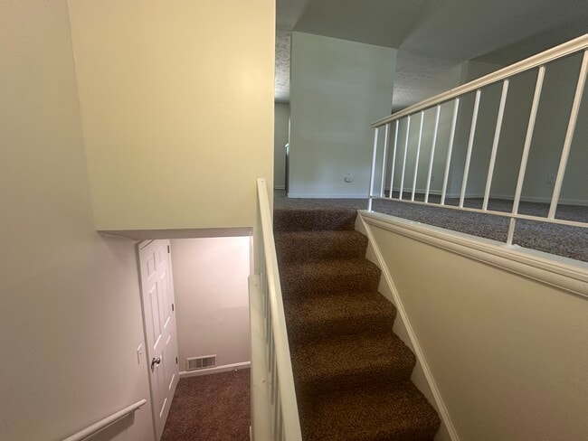 Building Photo - 9146 Trelawney Ct