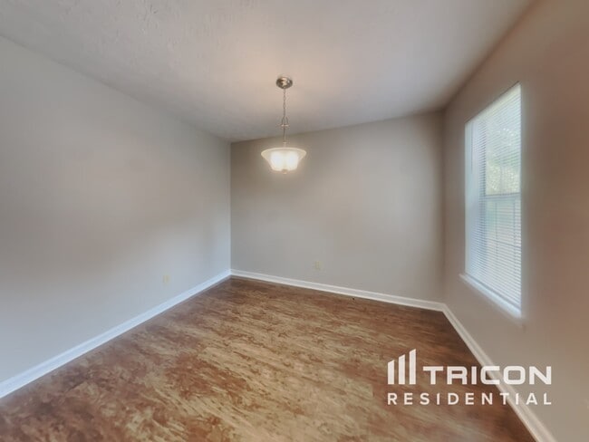 Building Photo - 7104 Ling Court Austell GA