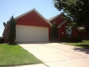 Building Photo - 6912 Longhorn Trl