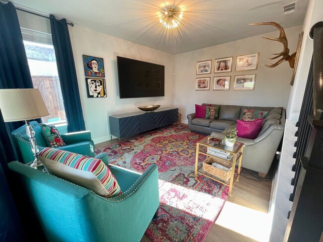 Building Photo - 14225 Walsh Ave