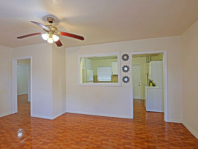 Foto del edificio - Duplex 2352 South St. #A