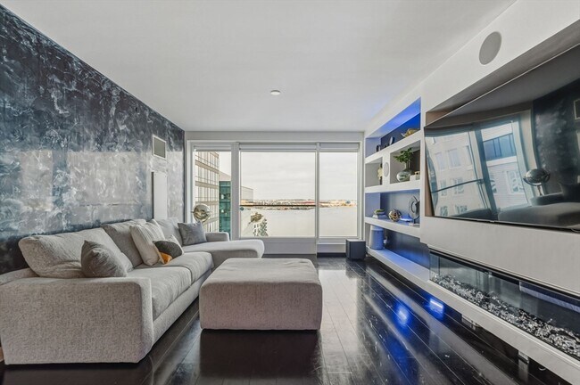 Building Photo - 150 Seaport Blvd