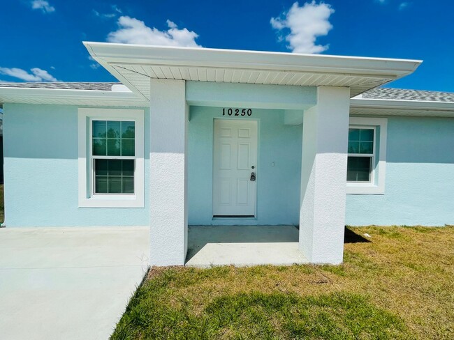 Building Photo - EAST ENGLEWOOD DUPLEX