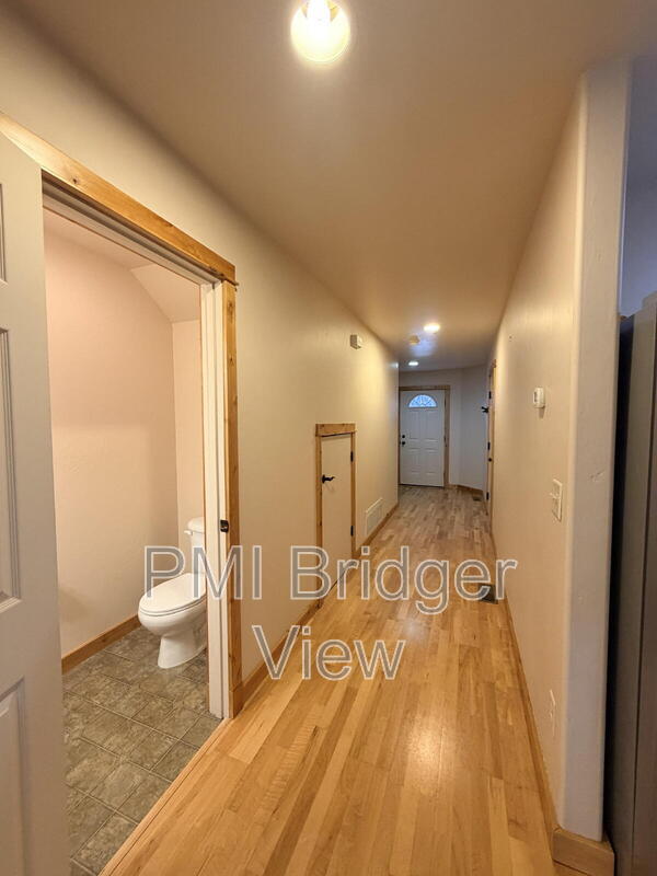 Building Photo - 3147 Cattail St