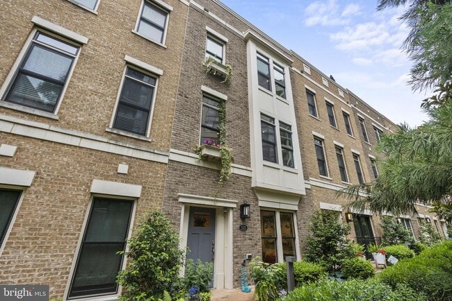 Building Photo - 1520 16th Ct N