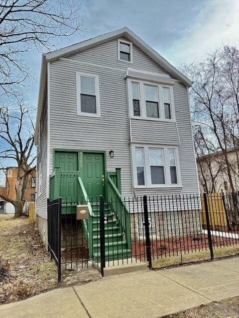Foto principal - 5125 S Carpenter St