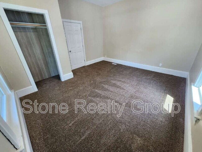 Foto del edificio - 1139 N 9th St